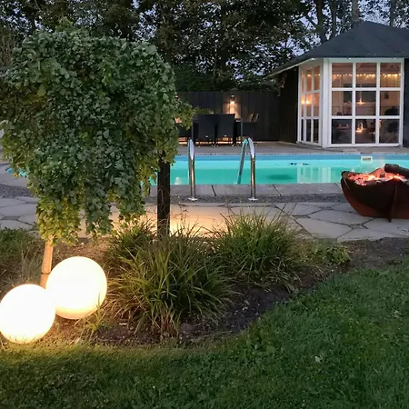 Relax In The Countryside With Pool