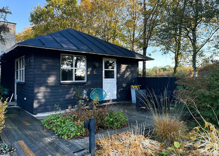 Hébergement de vacances Relax In The Countryside With Pool Avlum